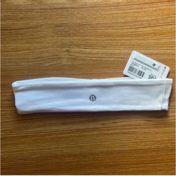 Lululemon Fly Away Tamer Headband in White - Picture 3 of 11